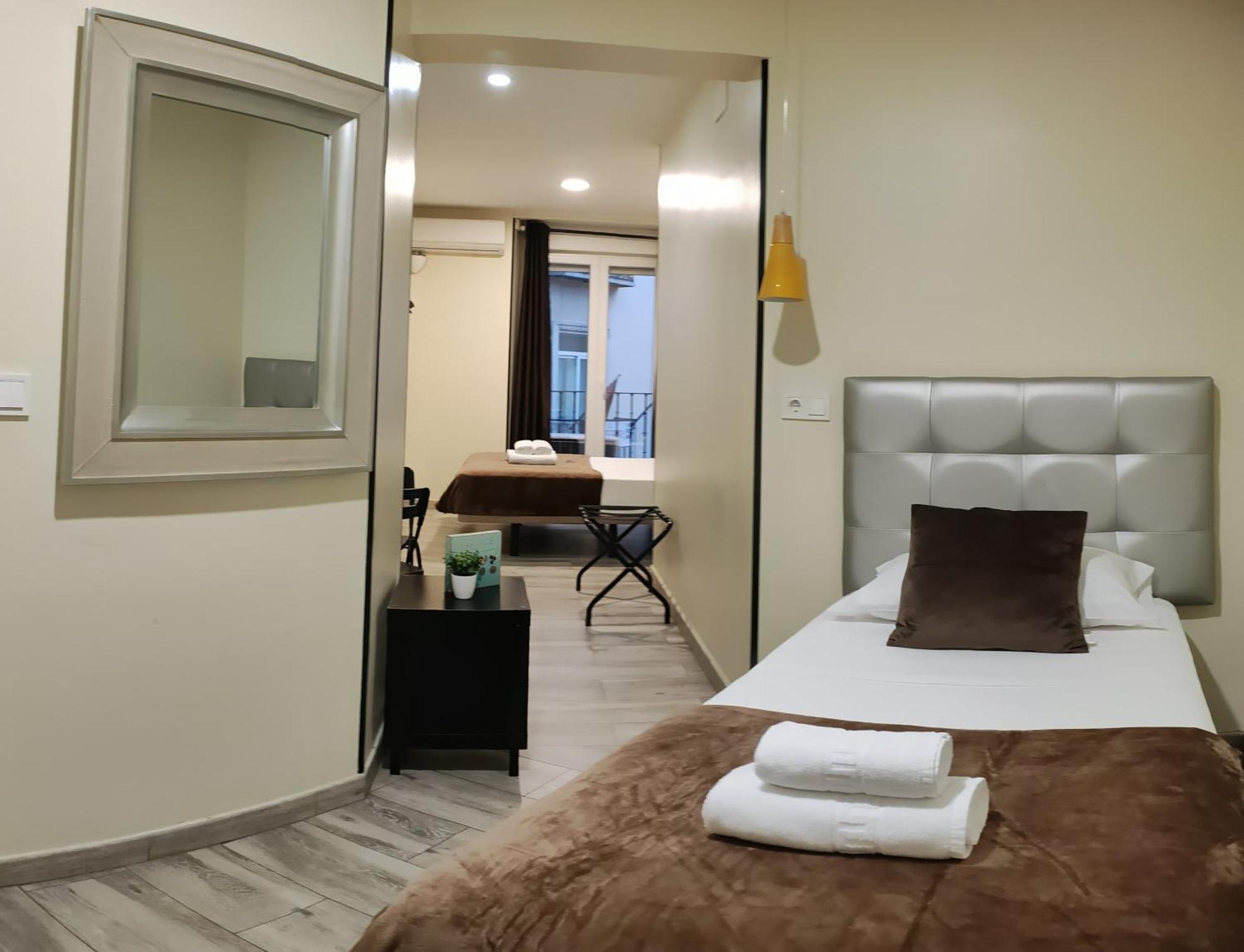 Ch Cruz Madrid Hotel Eksteriør billede
